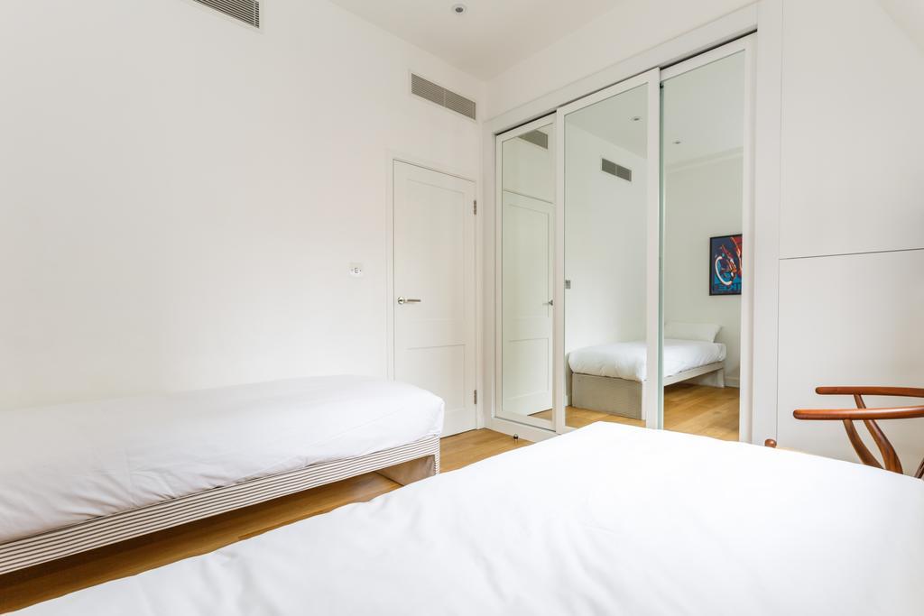 Cockspur Street, 3 Bedrooms Лондон Экстерьер фото